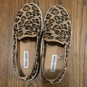 Steve Madden leopard print shoe